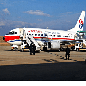 上饶三清山机场空运航空快运业稳步发展的原因是什么？